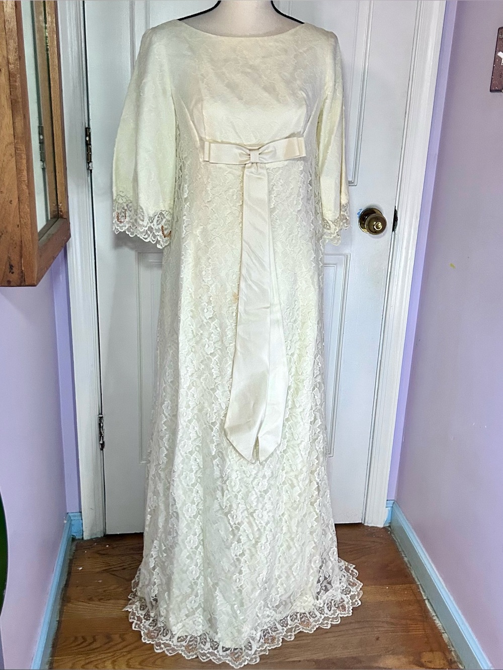Vintage 1960’s Bridallure Ivory Wedding Dress Size 6 Cream Lace Empire Waist